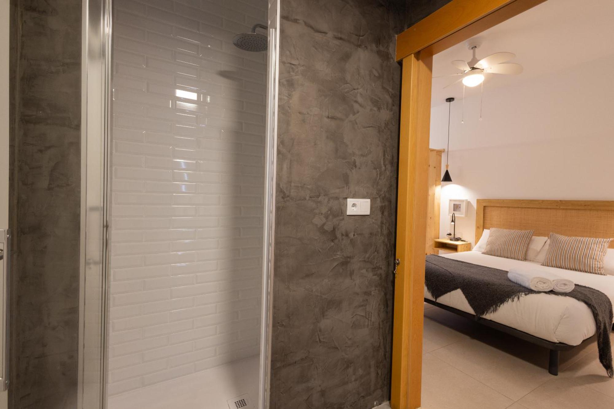 Florit Flats - The Pitiusas Rooms Valencia Exterior photo