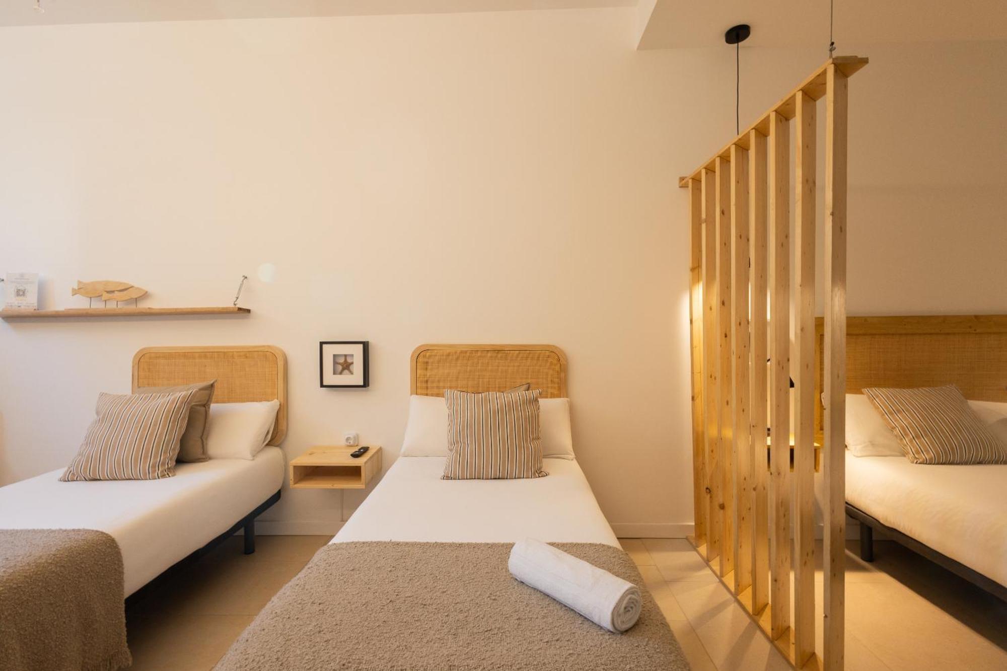 Florit Flats - The Pitiusas Rooms Valencia Exterior photo